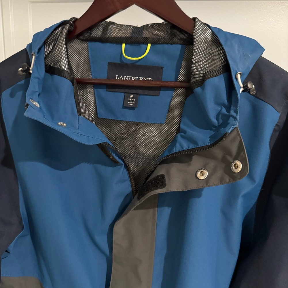 LANDS END Waterproof Squall Rain Coat M Blue Mesh Lining Jacket - Picture 4 of 13